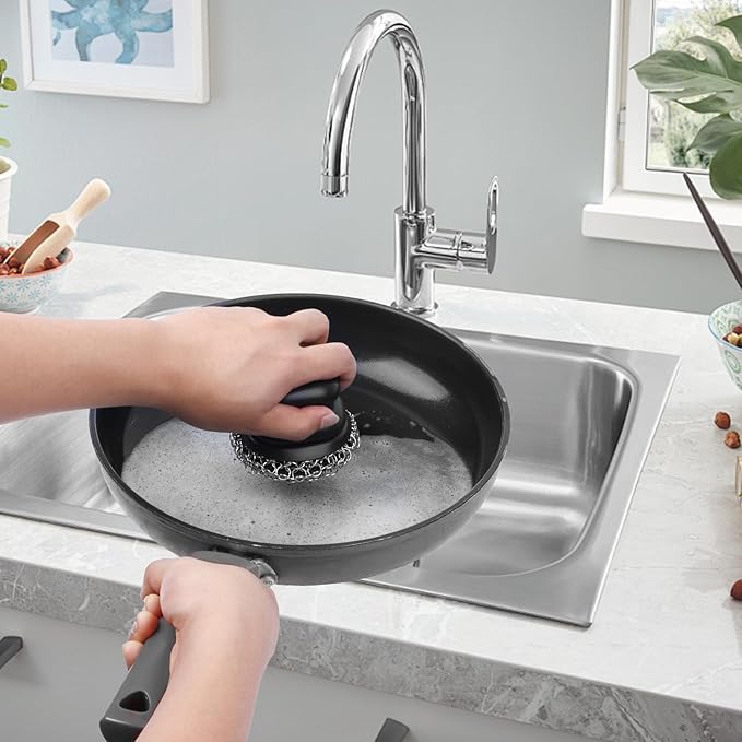 Onewly Cast Iron Scrubber (2 횞 Black Coarse Mesh) and and Scraper, Chain Mail Scrubber for Cleaning Stock Pots, Pans, Griddles, Grills, Cast Iron Skillets, Dish Scouring Pads