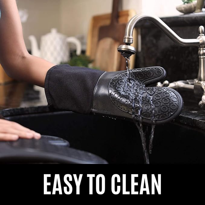 HOMWE Silicone Oven Mitts and Pot Holders, 4-Piece Set, Heavy Duty Cooking Gloves, Kitchen Counter Safe Trivet Mats, Advanced Heat Resistance, Slip-Resistant Textured Grip, Black