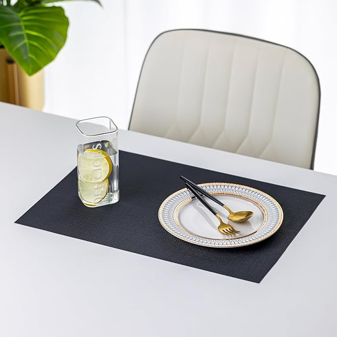 LEXMORE Placemats Set of 4 Vinyl/Plastic Woven Place Mats for Kitchen Table Indoor/Outdoor Washable Placemat Wipeable Dining Table Mats(Black)