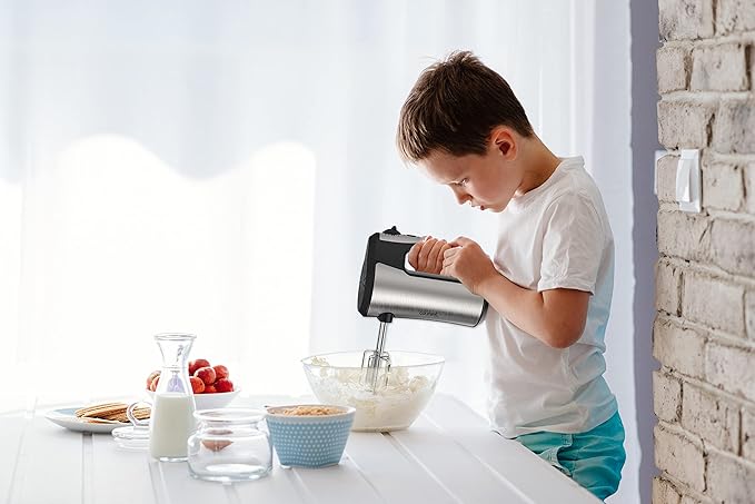 Courant 5-Speed Hand Mixer, Stainless Steel w/Turbo Function, Neat Storage Stand, Includes Set of Beaters & Dough Hooks, Perfect for Baking and Cooking - COUCHM1580ST (Silver)