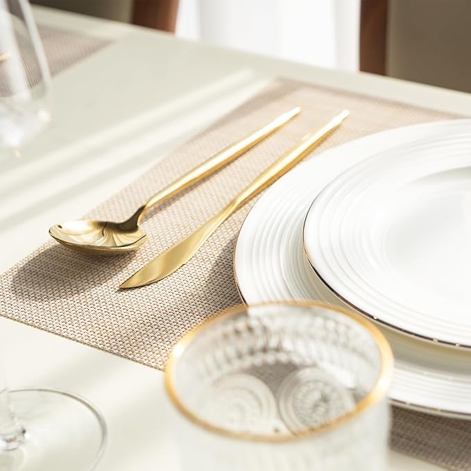SUMYMERY Placemats Set of 4 Vinyl/Plastic Woven Place Mats for Kitchen Table Indoor/Outdoor Washable Placemat Wipeable Dining Table Mats (Beige,4)