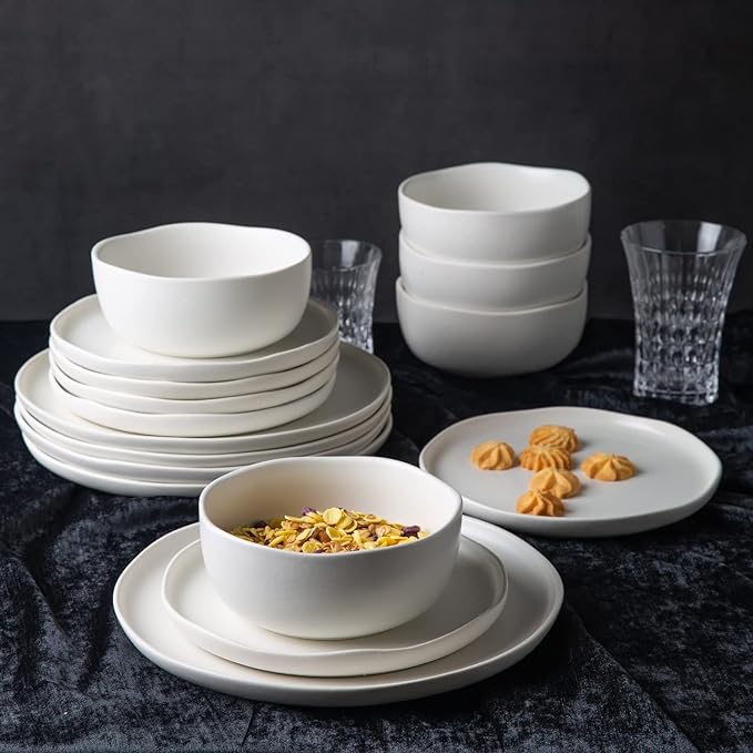 AmorArc Stoneware Cereal Bowls for Kitchen, 28oz Large Ceramic Soup Bowls Set of 4 for Meal, Snacks,Soup, Oven, Microwave&Dishwasher safe Kitchen Bowls with Wavy Rim, Matte White