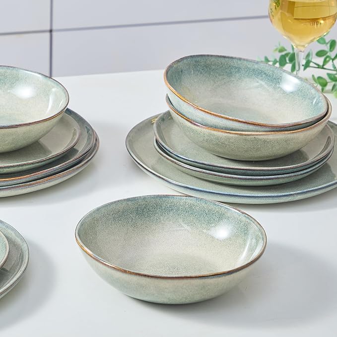 Bestone 12 Pieces Round Kitchen Dinnerware Sets竊똏lates and Bowls Sets,Dishes, Plates, Bowls, Dish Set, Chip Resistant Ceramic Dinnerware Set, Dishwasher/Microwave Safe,Service for 4,Sage green