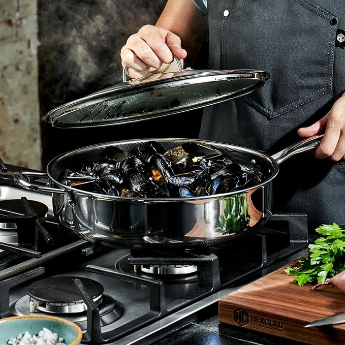 HexClad Hybrid Nonstick 5.5-Quart Deep Saut챕 Pan with Tempered Glass Lid, Stay-Cool Handle, Dishwasher-Friendly, Oven-Safe Up to 900째F, Induction Ready, Compatible with All Cooktops