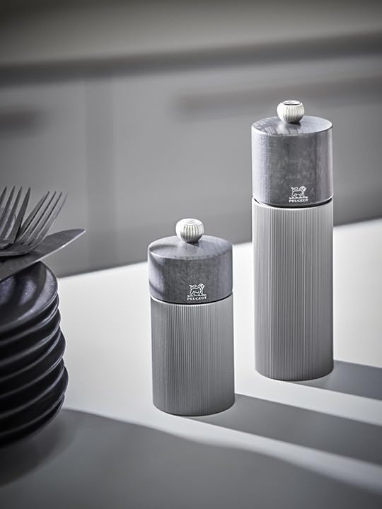 PEUGEOT - Line Salt Mill - Classic Adjustment - Aluminum and PEFC Certified Wood - Made in France - 18cm/ 7",Graphite Color.