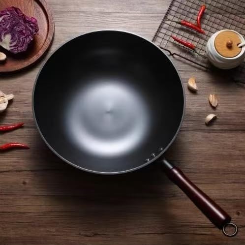 12.6" Cast Iron Flat-bottom Wok, Traditional Chinese Cooking Pan, Saute Stir-Fry Cookware with Wooden Handle, Physical Non Stick, Use on Induction, Electric, Gas, Open Fire,BBQ,Grill &Camping