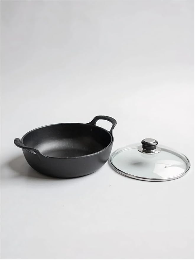 cast iron Dutch oven large-capacity pot with lid is used for baking bread and stewing meat-heavy-duty casting cooker iron pot is used for stewing, baking and bread baking. (Glass cover, 7.9in*3in)