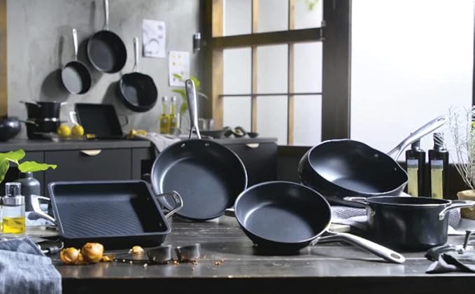TECHEF - Onyx Collection Nonstick Frying Pan Skillet Set, PFOA-Free, Dishwasher Oven Safe, Stay-Cool Stainless Steel Handle, Induction-Ready, Made in Korea (8-inch and 10-inch)