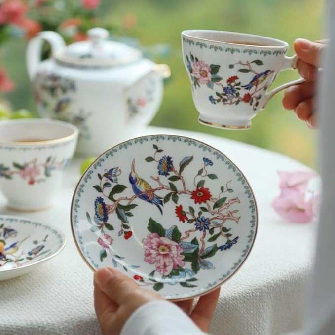 Aynsley Pembroke Stratford Fine Bone China Teacup & Saucer - 5oz (150ml), Elegant Stratford Shape, Christmas Gift for Tea Lovers, British Craftsmanship