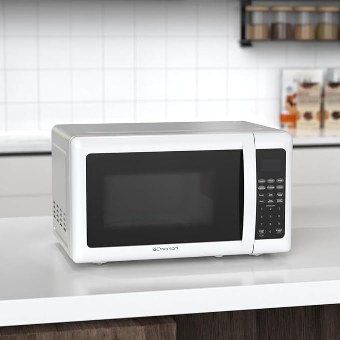 Emerson MW7302W Compact Countertop Microwave Oven with Touch Control, LED Display, 700W, 10 Power Levels, 6 Auto Menus, Glass Turntable and Child Safe Lock, 0.7 Cu., Ft. White