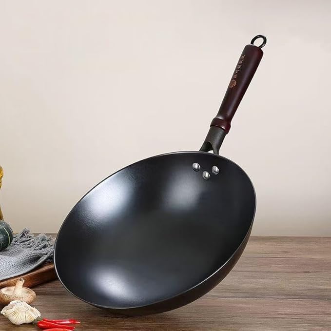 12.6Inch(32cm) Chinese Cast Iron Wok Pan, Stir-Frying Saute Cooking Pan Cookware No-Coatings Use on Gas stove, Campfire Open Fire Stir-Fry, Black Physical Non Stick