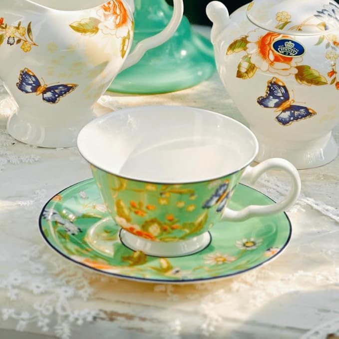 Aynsley Cottage Garden Windsor Fine Bone China Teacup & Saucer - 7.5oz (220ml), Elegant Windsor Shape, Christmas Gift for Tea Lovers, British Craftsmanship-Green