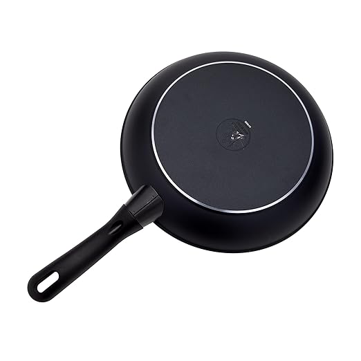 HENCKELS x EMERIL Lagasse Nola 2-pc Nonstick Frying Pan Set, 9.5-inch and 11-inch Frying Pan, Heavy-Gauge Aluminum for Fast, Even Heat Cooking, Made in Italy, Black