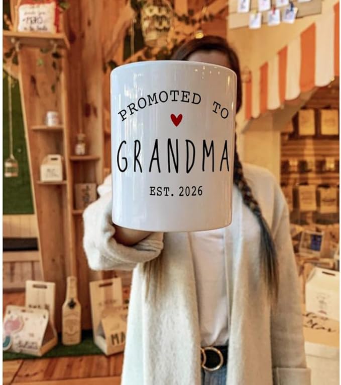 VLUG Promoted to Be Grandma Mug EST 2026 New Grandma Gift, Mothers Day Gift, EST 2026 Pregnancy Reveal Announcement Mugs Gifts, First Time Grandmother Gifts, New Baby Announcement Mug