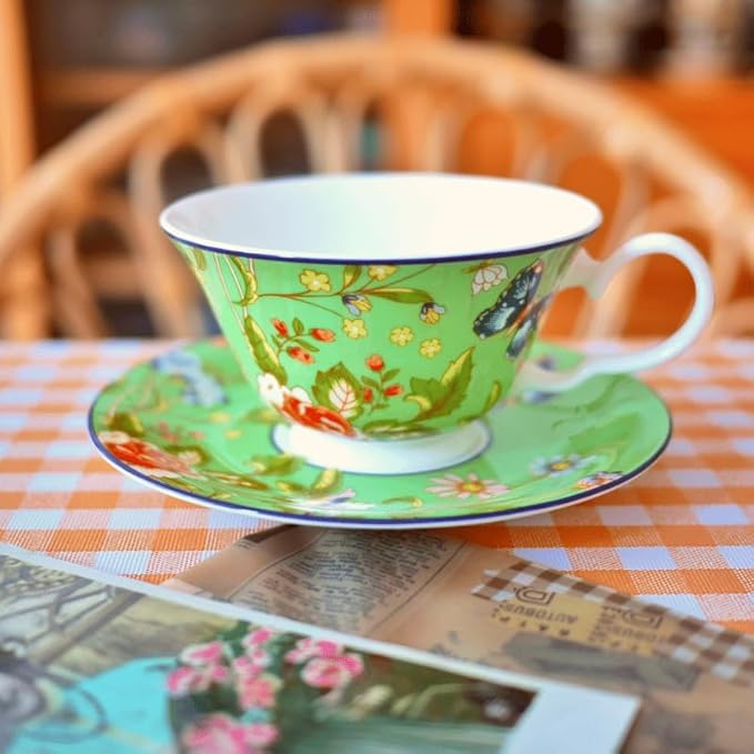 Aynsley Cottage Garden Windsor Fine Bone China Teacup & Saucer - 7.5oz (220ml), Elegant Windsor Shape, Christmas Gift for Tea Lovers, British Craftsmanship-Green
