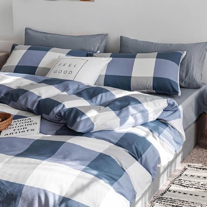 Plaid Comforter Set Blue White Checkered Bedding Comforter King Size Fluffy Soft Geometric Plaid Grid Comforter Set for All Seasons Farmhouse Bedding Set Checkered Pattern Comforter with 2 Pillowcases