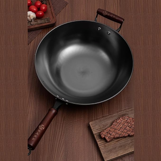 13.4" Cast Iron Flat-bottom Wok, Traditional Chinese Cooking Pan, Saute Stir-Fry Cookware with Wooden Handle, Physical Non Stick, Use on Induction, Electric, Gas, Open Fire,BBQ,Grill &Camping