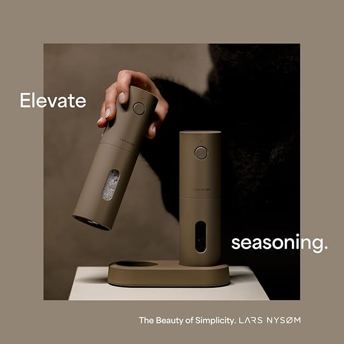LARS NYS횠M Electric Salt and Pepper Grinder Set, USB Rechargeable, Automatic Salt and Pepper Mills, Spice Shakers Refillable with LED Light, Adjustable Coarseness, Ceramic Grinder (Black/White)