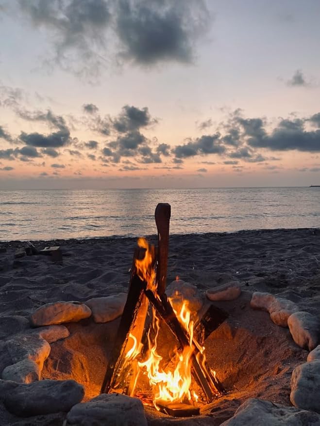 Hawaiian Kiawe Firewood Logs ??from Ohikilolo Ranch - Great for Grills, Smokers, Pizza ovens, stoves, firepits, and fireplaces ??Kiawe Firewood Box - Solar Kiln Dried and USDA Inspected
