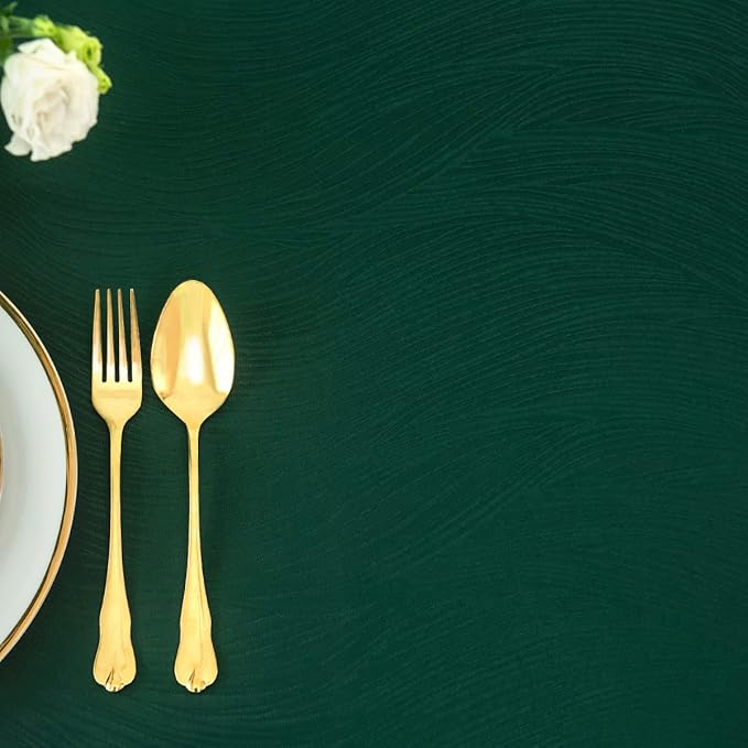 maxmill Jacquard Table Cloth Swirl Pattern Spillproof Wrinkle Resistant Water Proof Heavy Weight Soft Tablecloth for Kitchen Dinning Tabletop, Christmas Parties, Rectangle 60 x 104 Inch, Hunter Green
