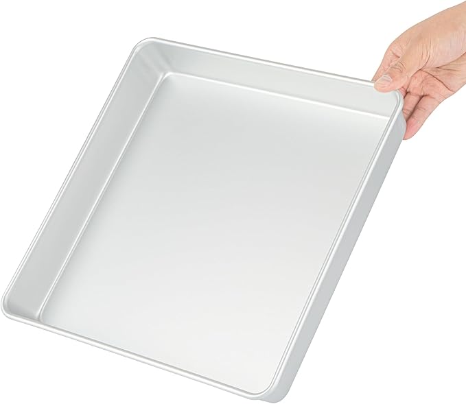 Restaurantware Square Cake Pan 12 Count 12 x 12 x 2 Inch Aluminum Square Baking Pan Straight-Sided Silver Oven-Safe Bakeware For Professional Bakers