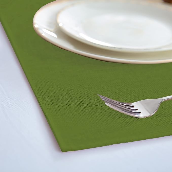Rinpon Cloth Placemats Set of 8, Linen Type Fabric Placemats Machine Washable Heat Resistant Placemats Wrinkle Free Thick Polyester Kitchen Place Mats for Dining Table (Green)