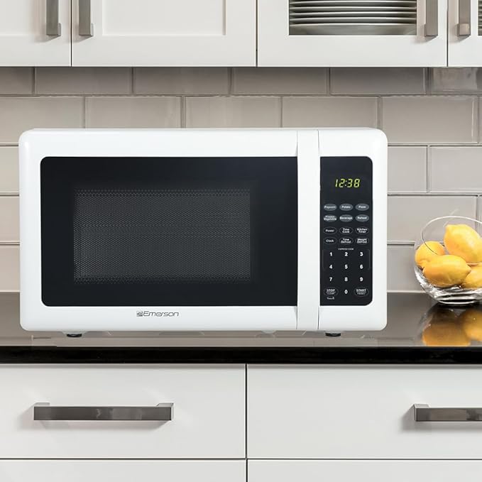 Emerson MW7302W Compact Countertop Microwave Oven with Touch Control, LED Display, 700W, 10 Power Levels, 6 Auto Menus, Glass Turntable and Child Safe Lock, 0.7 Cu., Ft. White