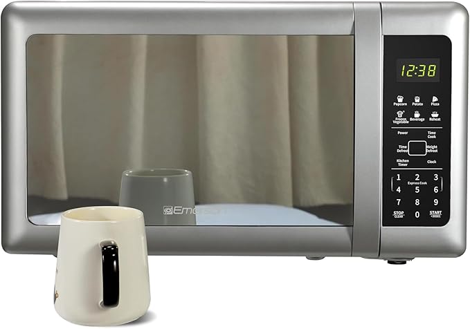 Emerson MW7601SL-N Countertop Microwave Oven with Sleek Mirrored Finish Glass Door, 700W, 10 Power Levels and 6 Pre-Programmed Settings with Child Safe Lock, 0.7. Cu. Ft., Silver