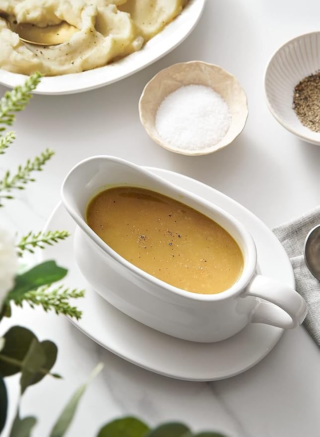 LE TAUCI 17oz Gravy Boat with Saucer Stand, Set of 1, Ceramic Sauce Boat with Tray for Salad Dressings, Creamer, Broth, Black Pepper, White