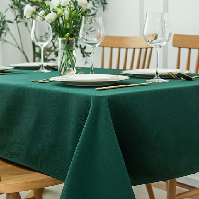 maxmill Jacquard Table Cloth Swirl Pattern Spillproof Wrinkle Resistant Water Proof Heavy Weight Soft Tablecloth for Kitchen Dinning Tabletop, Christmas Parties, Rectangle 60 x 104 Inch, Hunter Green
