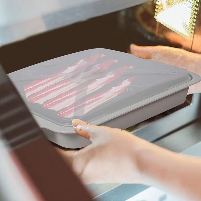 MMUGOOLER 2 Pack Microwave Easy Bacon Maker/Cooker with Lid, Safety, Quick and with No Mess, 11.3??L x 9.0" W x 2.4" H- White