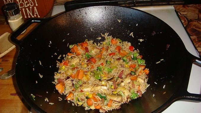 12 Inch Pre-Seasoned Cast Iron Skillet - Wok Round Bottomed Frying Pan with Assist Handles,Tempered Glass Lid, Cast Iron Scrubber,Silicone Oven Mitts for Stovetop,home baking 癤?(Glass Lid)