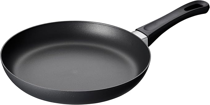 Scanpan Classic 9.5 inch Nonstick Fry Pan ??Compatible with Gas and Electric Stovetops, Metal Utensil Safe, Oven Safe to 500째F, Dishwasher Safe, Black