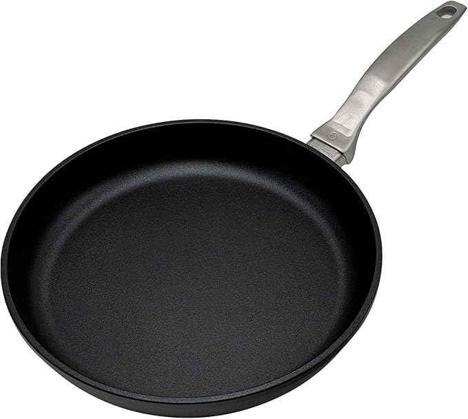 Swiss Diamond Induction Ready Nonstick Frying Pan Hybrid Ceramic and Diamond-Infused Fry Pan, PFAS- and PFOA-free, Dishwasher and Oven Safe Fry Pans (10.25 IN)