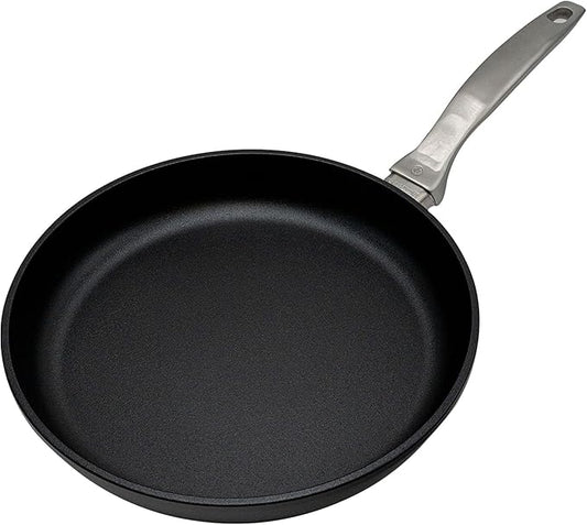 Swiss Diamond Induction Ready Nonstick Frying Pan Hybrid Ceramic and Diamond-Infused Fry Pan, PFAS- and PFOA-free, Dishwasher and Oven Safe Fry Pans (10.25 IN)