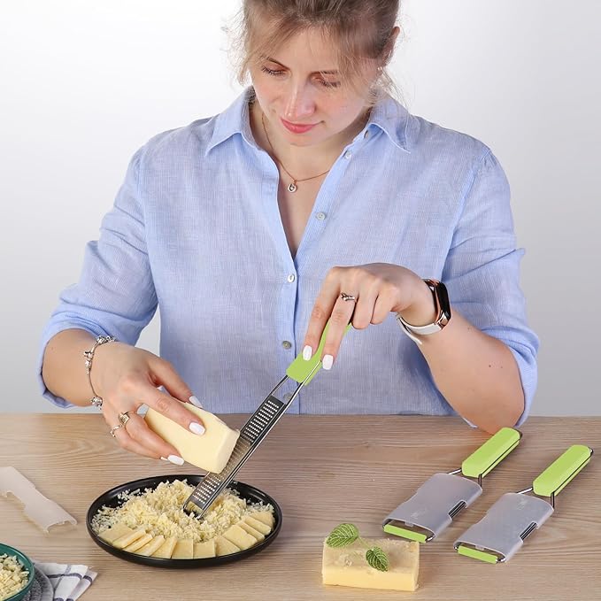 Cambom Lemon Zester Grater Three-piece Suit - Heavy Duty Kitchen Tool for Parmesan Cheese, Ginger, Garlic, Nutmeg, Chocolate, Vegetables竊똅ruits竊똕tainless Steel Grater Dishwasher Safe Green