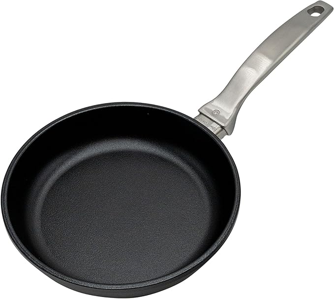 Swiss Diamond Induction Ready Nonstick Frying Pan Hybrid Ceramic and Diamond-Infused Fry Pan, PFAS- and PFOA-free, Dishwasher and Oven Safe Fry Pans (8 IN)