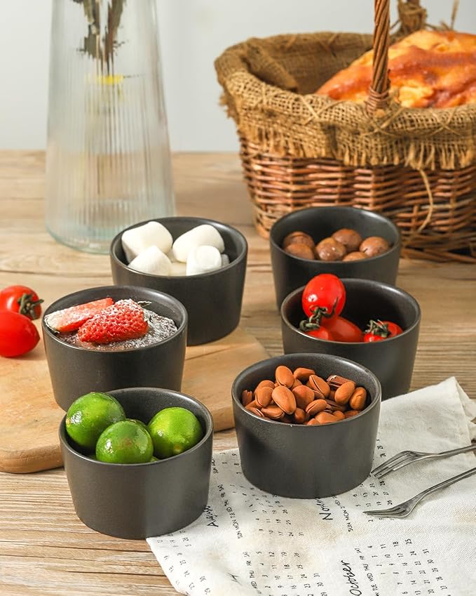 Tikooere Ramekins 4 oz, Oven Safe Souffl챕 Dishes for Creme Brulee, Souffle, Pudding, Lava Cake, Stoneware Custard Cups for Baking, Ceramic Sauce Bowls Set of 6, Kitchen Decor Gift, Matte Black