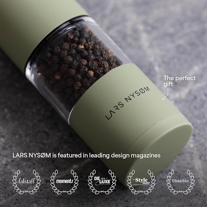 LARS NYS횠M Salt and Pepper Grinder Set, Manual Salt and Pepper Mills with Adjustable Ceramic Grinder, Design Spice Shaker Set (Red/Beige)