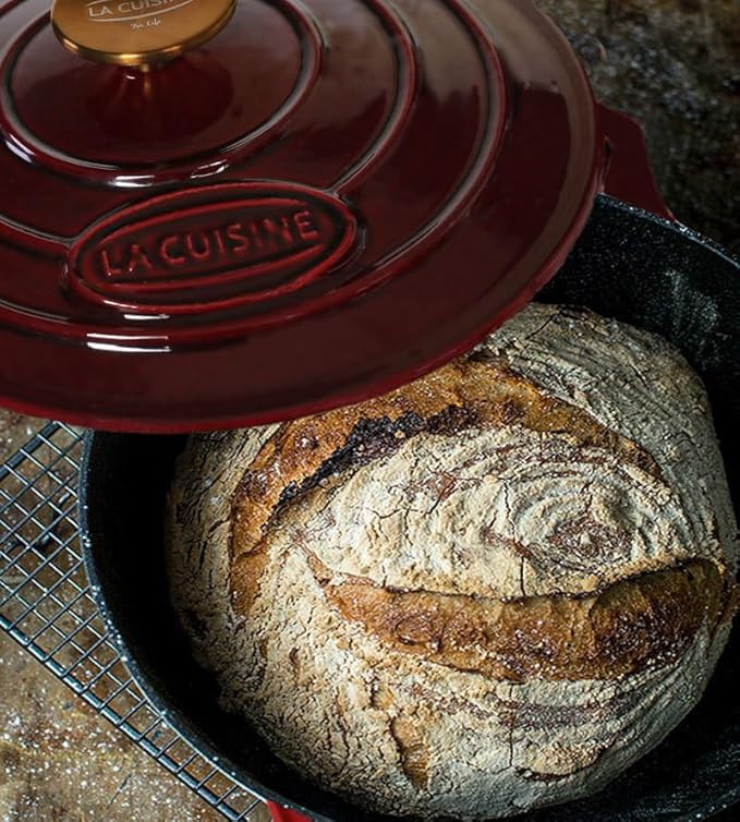 La Cuisine Enameled Cast Iron Dutch Oven Casserole Dish Pot with Lid, 5 QT 10.3??/26cm Dia. Internal Matte Black Enamel Coating Gold-Plated SS Lid Handle Oven Safe up to 500째 F, Cranberry
