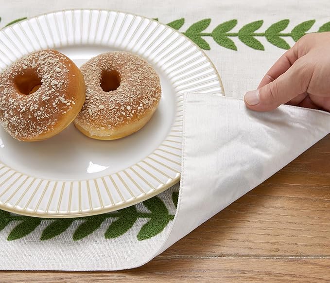 Wracra Embroidered Placemats, 13 x 18 Inch Set of 4 Placemats, Irregular Willow Rustic Place Mats for Kitchen Table and Heat Resistant, Green 4PCS