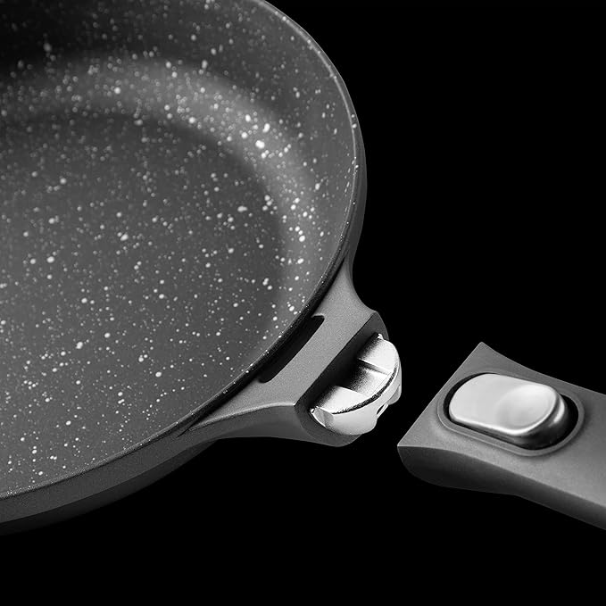 BergHOFF GEM Non-stick Cast Aluminum Frying Pan 11" 2.5 qt. Stay-cool Detachable Handle Ferno-Green PFOA-Free Induction Cooktop Fast Heating Oven Safe