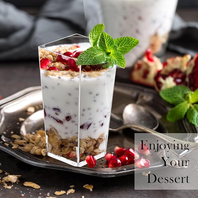 Uiifan 500 Pack 3 oz Mini Dessert Cups Square Tall Clear Plastic Parfait Cups Cheesecake Shooter for Desserts, Appetizers, Mousse Chocolate Dessert