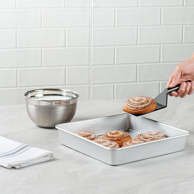 Restaurantware Square Aluminum Cake Pan - 10 x 10 x 2 Inch - Professional Brownie Pan - Straight-Sided Baking Pan - Even Heat Distribution - Silver