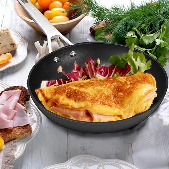 MsMk 8 1/2 Inch Small Egg Pan with Lid, Titanium and Ceramic Nonstick Omelette Pan,Scratch-resistant, Induction Egg Skillet, Oven Safe to 700째F Pan for Cooking, Dishwasher Safe
