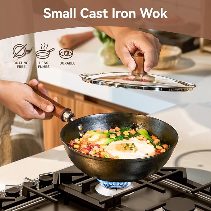 WANGYUANJI 9.5 Inch Cast Iron Wok with Glass Lid ??Small Flat Bottom Stir Fry Pan with Wooden Handle, Non-Coated Cookware for Gas & Open Flame