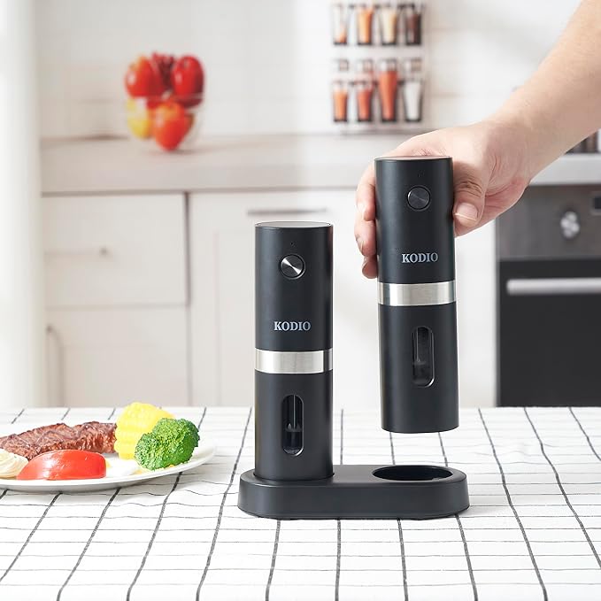 Electric Salt and Pepper Grinder Set, Rechargeable Base, Automatic Salt & Pepper Mill Refillable with USB Cables, Salt and Pepper Shakers, LED Light, One Hand Operation, 2 Adjustable Coarseness Mills
