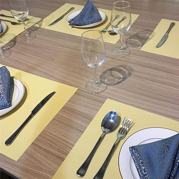 WAZAIGUR Placemats Easy to Clean Crisscross Woven Vinyl Place Mats Durable Non-Slip Heat Resistant Table Mats Placemats for Kitchen Table Set of 4,Yellow