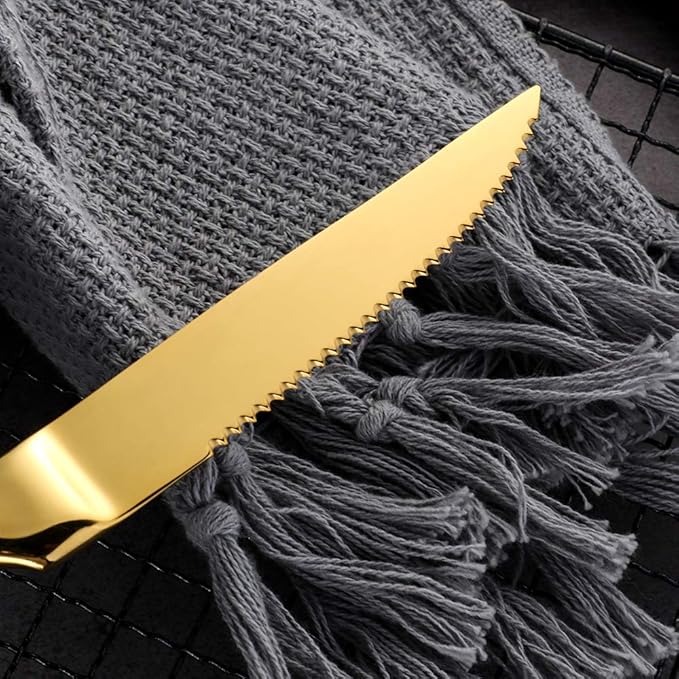 Gold Steak Knives Set of 6, Stainless Steel Serrated Kitchen Knife Set, Heavy Duty Dinner Knives for Cutting Meat, Beef, 8.6 Inch, Dishwasher Safe