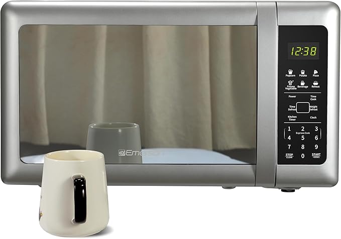Emerson MW7601SL Countertop Microwave Oven with Sleek Mirrored Finish Glass Door, 700W, 10 Power Levels and 6 Pre-Programmed Settings with Child Safe Lock, 0.7. Cu. Ft., Silver